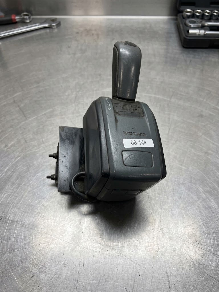 Volvo Shift Control Lever Assembly 21937981 cover