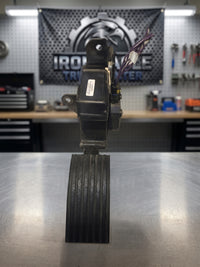 Navistar electronic throttle pedal assembly 4157363C1 for International LT, SKU 4-14