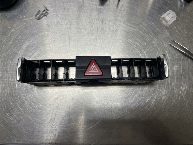 Cover as-is Freightliner MSF Modular Switch Field A06-90731-001