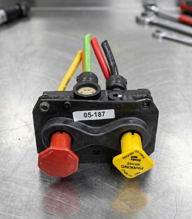 Bendix Push/Pull Park Brake Valve 2506188C91 For International