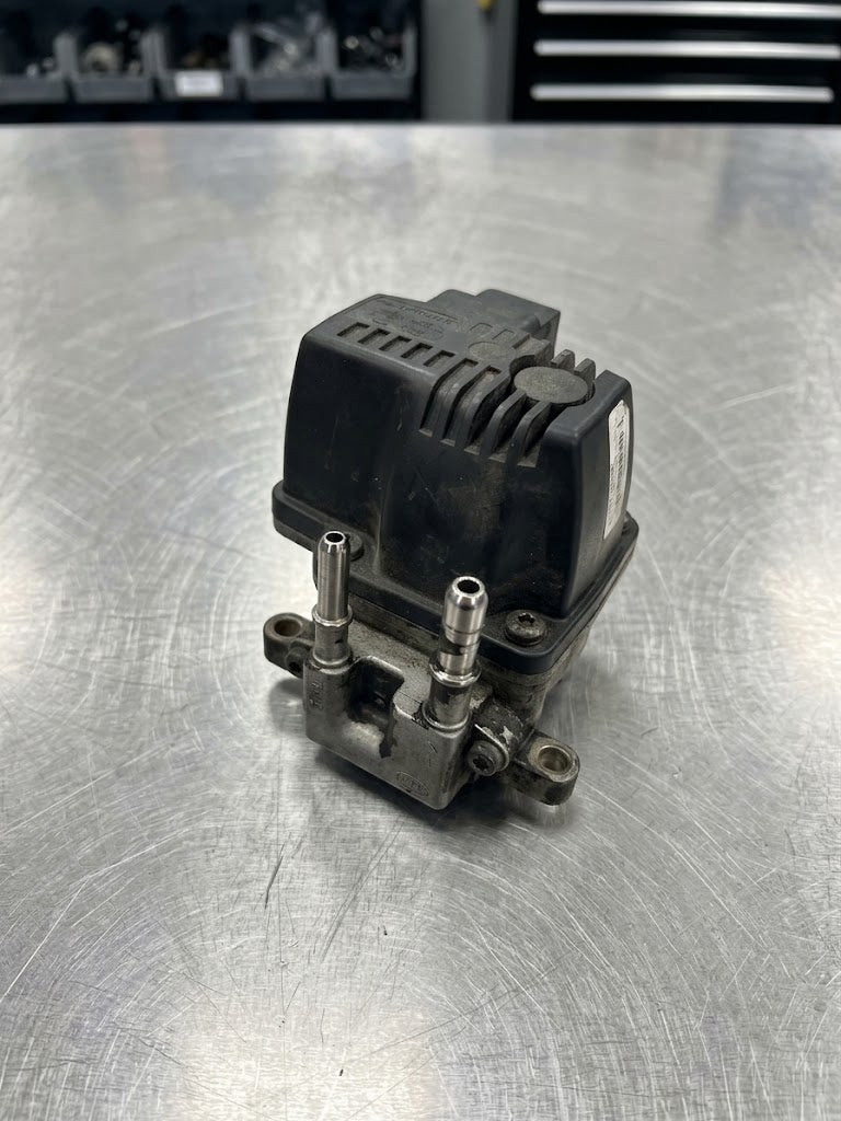 Detroit Diesel DEF Metering Unit DDE EA0001407639 For DD13, DD15, DD16