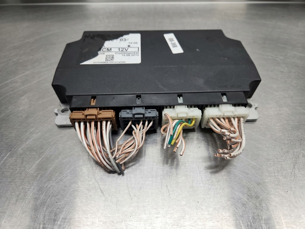 Volvo VNL Light LCM Module 21803280-03 cover (Brandon)